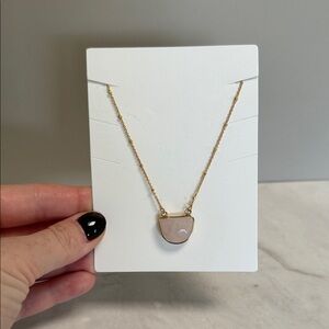 Elegant Gold and Pink Pendant Necklace